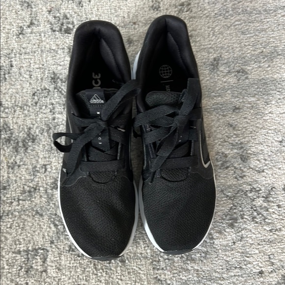 Black Adidas Women’s Running Shoes - Picture 2 of 5